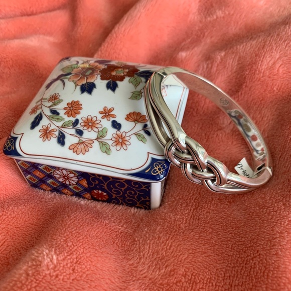 Brighton Jewelry - NWT Brighton Interlok Hinged Bangle
